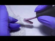 Încarcă și redă videoclipul în Galerie, Cupio Oja Semipermanenta To Go! Velvet Petals 15ml