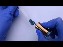 Încarcă și redă videoclipul în Galerie, Cupio Oja Semipermanenta To Go! Gold Collection Electric Green 15ml
