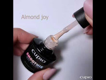 Încarcă și redă videoclipul în Galerie, Cupio Oja Semipermanenta Smoothie Almond Joy 10ml