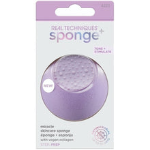 Încarcă imaginea în Galerie, Real Techniques Miracle Skin Sponge+ Burete Pentru Machiaj