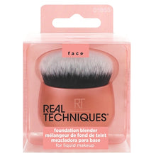 Încarcă imaginea în Galerie, Real Techniques Foundation Blender - Pensula Pentru Fondul de Ten