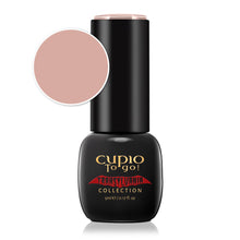 Încarcă imaginea în Galerie, Cupio Oja Semipermanenta To Go! Transylvania Collection - Queen Of The Castle 5ml