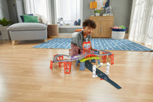 Încarcă imaginea în Galerie, Fisher Price Thomas Set de Joaca Motorizat Cursa Sodor
