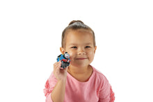 Încarcă imaginea în Galerie, Fisher Price Thomas Set de Joaca cu Locomotiva Push Along Thomas si Accesorii
