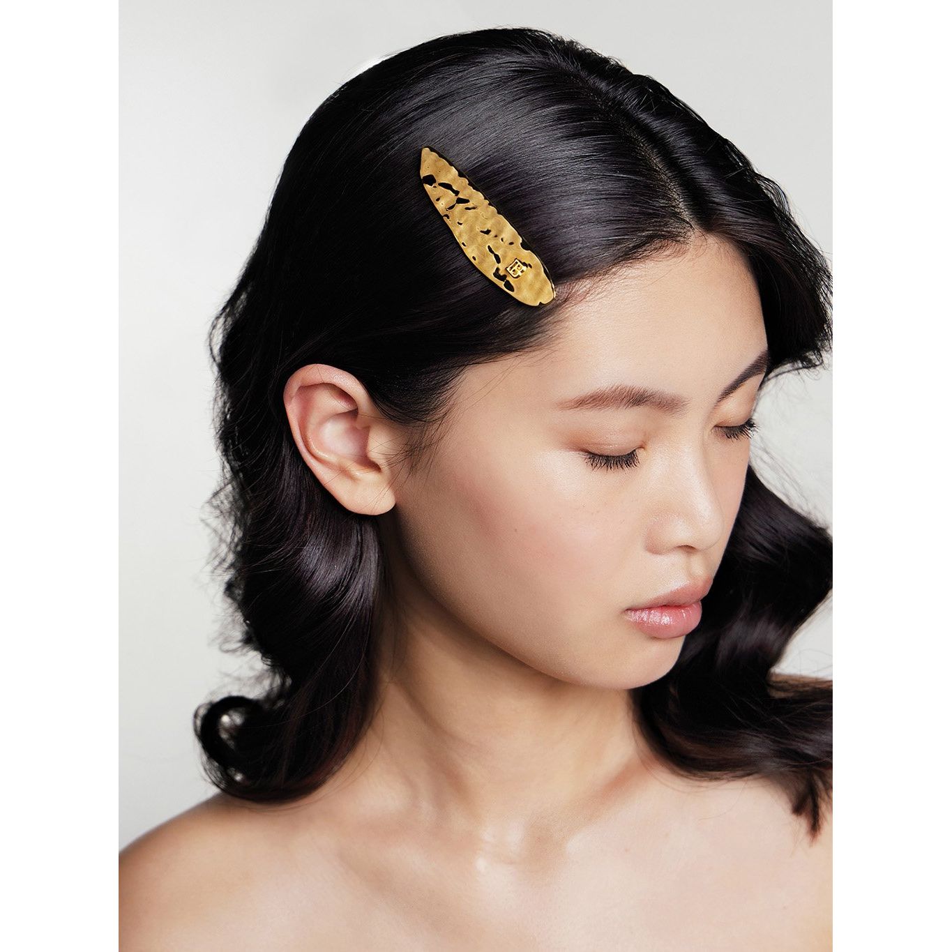 Balmain Limited Edition Printemps Leaf Slide - Agrafa - Beauty Lounge