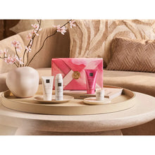 Încarcă imaginea în Galerie, Rituals of Sakura Renewing Treat S - Set Cadou 2023
