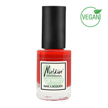 Încarcă imaginea în Galerie, Melkior Oja Green Champagne 4.5ml - Lac de Unghii Vegan si Rezistent
