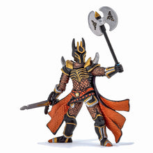 Încarcă imaginea în Galerie, Papo Personaje Medievale Fantastice Figurina Cavaler cu Triplu Topor
