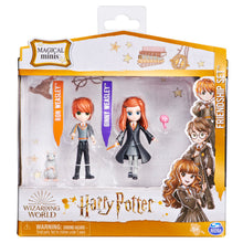 Încarcă imaginea în Galerie, Harry Potter Wizarding World Magical Set 2 Figurine Ron si Ginny Weasley
