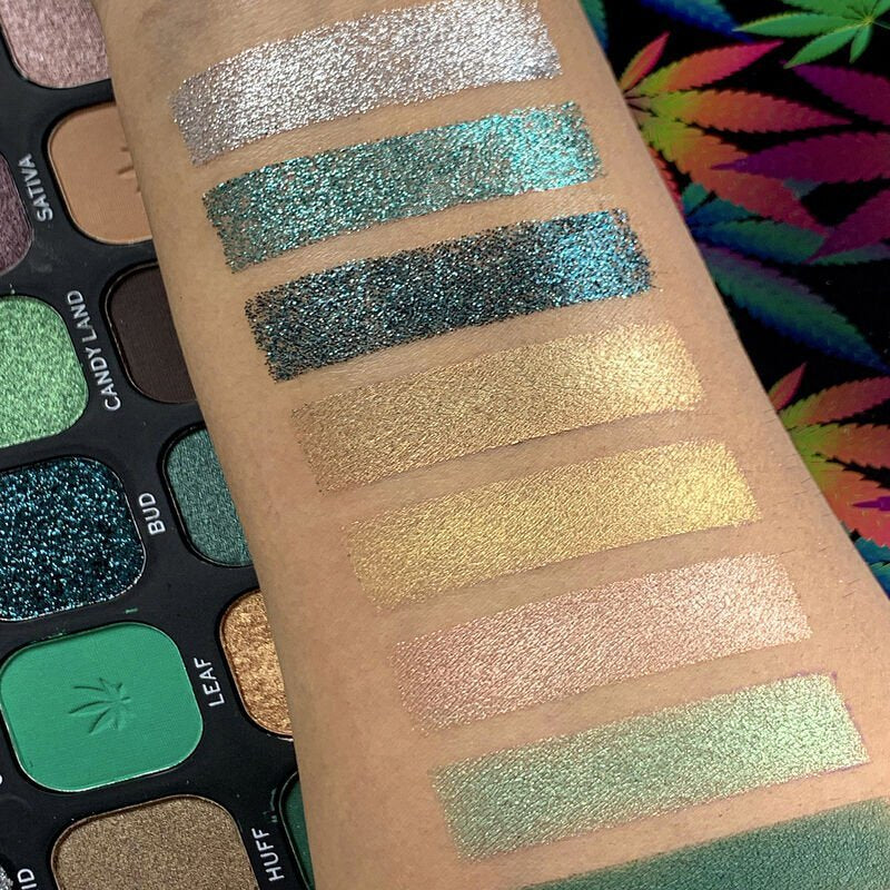 Makeup Revolution Forever Flawless Chilled - Paleta Fard de Ochi