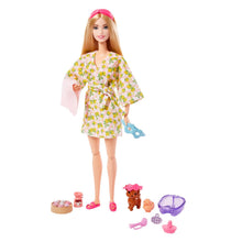 Încarcă imaginea în Galerie, Barbie Set de Joaca cu Accesorii o Zi la Spa
