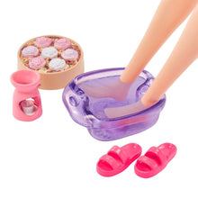 Încarcă imaginea în Galerie, Barbie Set de Joaca cu Accesorii o Zi la Spa
