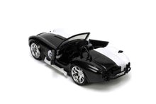 Încarcă imaginea în Galerie, Jada Toys Batman Set Figurina Two Face si Masinuta Metalica Shelby Cobra 427
