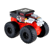 Încarcă imaginea în Galerie, Hot Wheels Monster Truck Roarin Wreckers Bone Shaker cu Functii si Sunete
