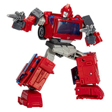 Încarcă imaginea în Galerie, Transformers Gen Series Voyager Ironhide 17cm
