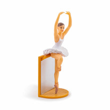 Încarcă imaginea în Galerie, Papo Personaje de Basm Figurina Balerina
