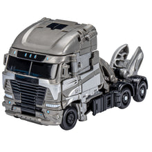 Încarcă imaginea în Galerie, Transformers Gen Series Voyager Galvatron 17cm
