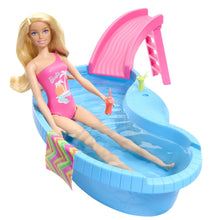 Încarcă imaginea în Galerie, Barbie Set Papusa Barbie Blonda si Piscina
