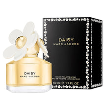 Încarcă imaginea în Galerie, Marc Jacobs Daisy Eau de Toilette 50ml - Pentru Femei
