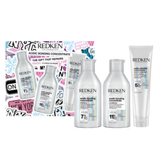 Încarcă imaginea în Galerie, Redken Acidic Bonding Concentrate Trio - Set Pentru Par Degradat si Decolorat
