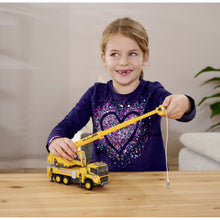 Încarcă imaginea în Galerie, Majorette Volvo Camion cu Macara
