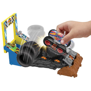 Hot Wheels Monster Trucks Entry Challenge Arena Smashers Provocarea Smash Race