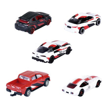 Încarcă imaginea în Galerie, Majorette Masinute Metalice Pachet Cadou Toyota 5 Masini
