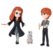 Încarcă imaginea în Galerie, Harry Potter Wizarding World Magical Set 2 Figurine Ron si Ginny Weasley
