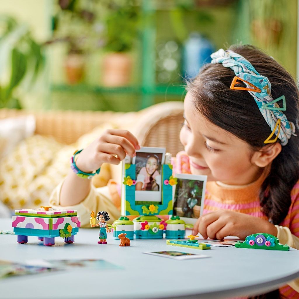 Lego Disney Rama Foto si Cutia cu Bijuterii Ale lui Mirabel