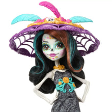 Încarcă imaginea în Galerie, Monster High Howliday Papusa Skelita Calaveras
