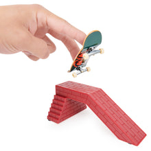 Încarcă imaginea în Galerie, Tech Deck Pachet cu Obstacol Fingerboard Gonzales
