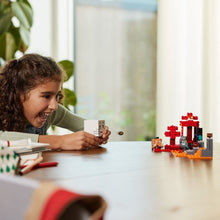 Încarcă imaginea în Galerie, Lego Minecraft Ambuscada in Portalul Nether
