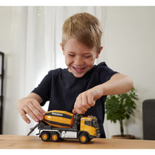 Încarcă imaginea în Galerie, Majorette Volvo Betoniera 19cm
