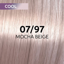 Încarcă imaginea în Galerie, Wella Professionals Shinefinity Zero Lift Glaze 07/97 Mocha Beige – Vopsea Demipermanenta 60ml
