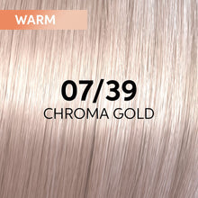 Încarcă imaginea în Galerie, Wella Professionals Shinefinity Zero Lift Glaze 07/39 Chroma Gold - Vopsea Demipermanenta 60ml
