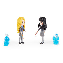 Încarcă imaginea în Galerie, Harry Potter Wizarding World Magical Set 2 Figurine Luna Lovegood si Cho Chang
