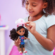 Încarcă imaginea în Galerie, Gabbys Dollhouse Papusa de Calatorie 20.3cm
