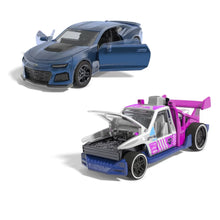 Încarcă imaginea în Galerie, Hot Wheels Set 2 Masinute Metalice Pull Back Camaro Zl1 2022 si Lolux
