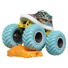 Încarcă imaginea în Galerie, Hot Wheels Monster Truck Masinuta Sneakerhead
