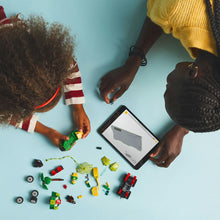 Încarcă imaginea în Galerie, Lego Spidey Spin Si Electro In Dino-Vehicule
