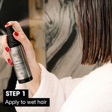 Încarcă imaginea în Galerie, GHD Rehab Thickness Spray 95ml - Spray Profesional Leave-in Pentru Parului Fin
