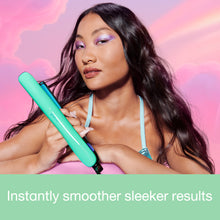 Încarcă imaginea în Galerie, GHD Gold Jelly Mint Ceramica Ultra Gloss Styling - Placa de Par Profesionala
