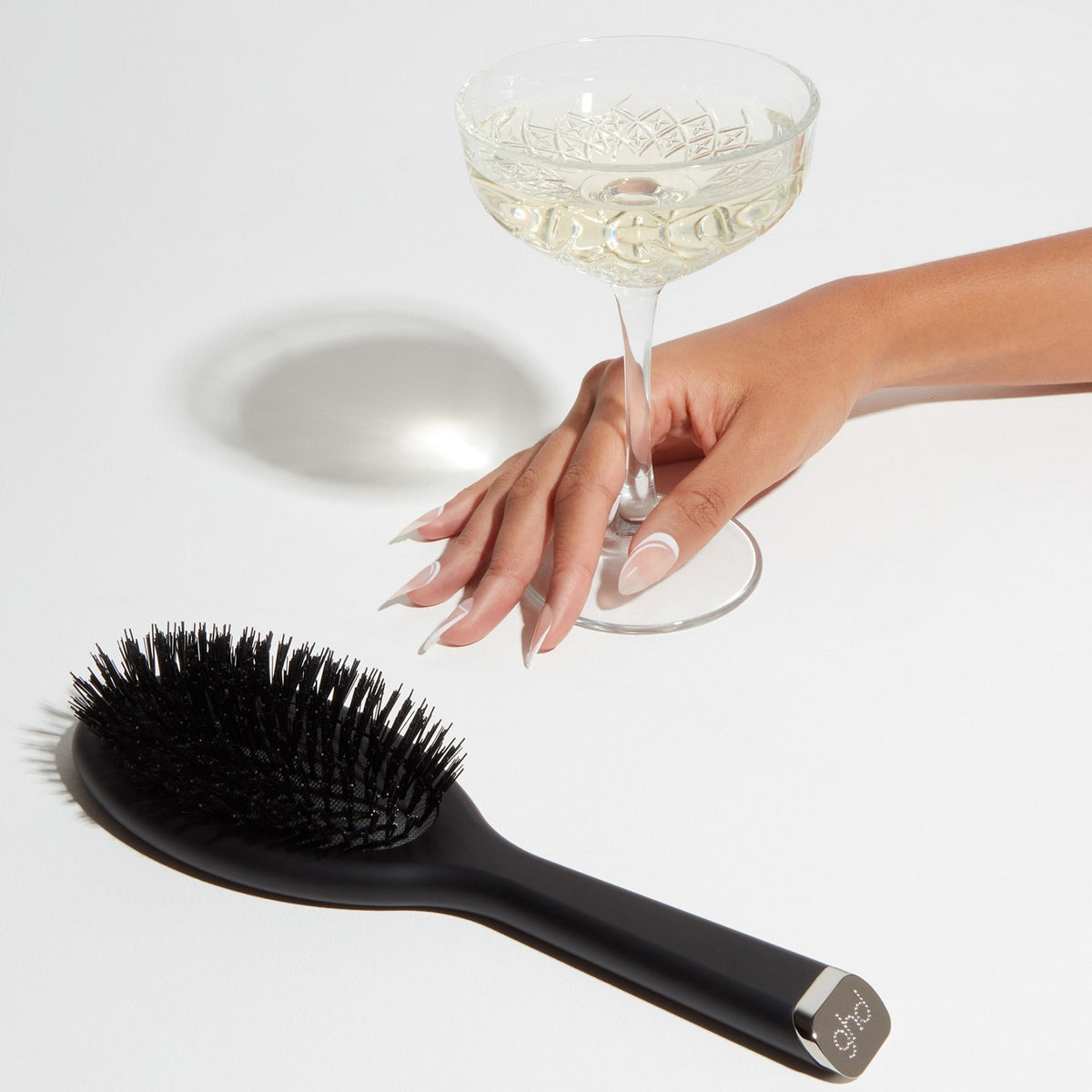 GHD The Dresser Oval Dressing Brush Perie Anti-Static pentru Descurcare