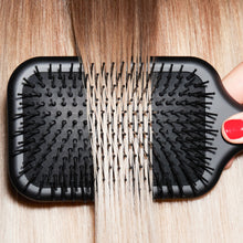Încarcă imaginea în Galerie, GHD The All-Rounder Paddle Brush Perie pentru Descurcare și Styling
