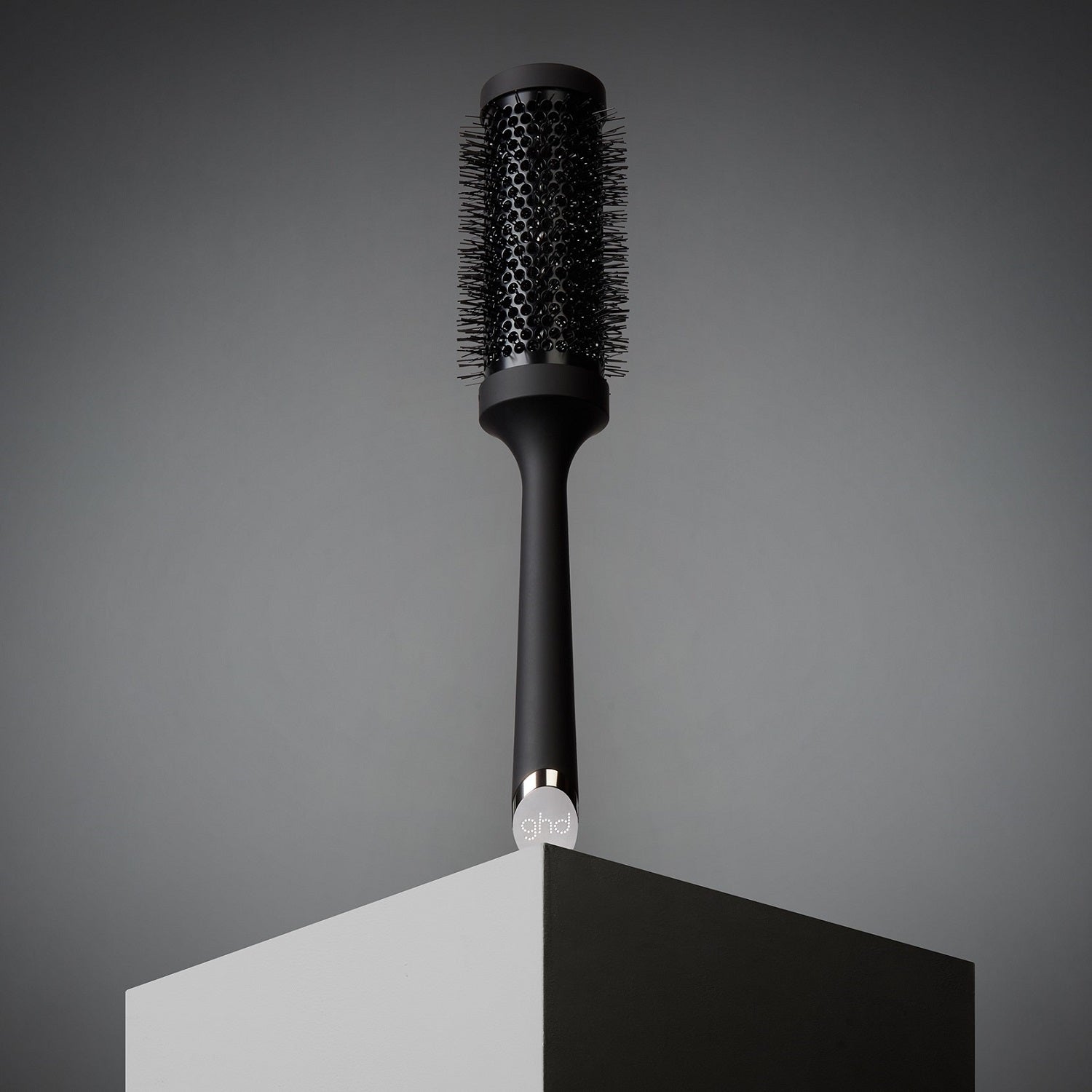 GHD The Blow Dryer 45mm Perie Ceramica Pentru Par Lung si Onduleuri Lejere