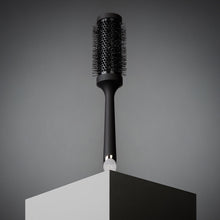 Încarcă imaginea în Galerie, GHD The Blow Dryer 45mm Perie Ceramică pentru Par Lung și Onduleuri Lejere
