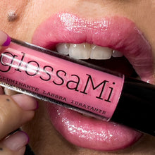 Încarcă imaginea în Galerie, Layla Cosmetics Glossami - Lip Gloss No 3 - Luciu de Buze Hidratant
