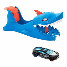 Încarcă imaginea în Galerie, Hot Wheels Gama City Shark Lansator
