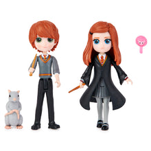 Încarcă imaginea în Galerie, Harry Potter Wizarding World Magical Set 2 Figurine Ron si Ginny Weasley
