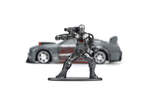 Încarcă imaginea în Galerie, Jada Toys Marvel Masinuta Metalica Ford Mustang si Figurina War Machine
